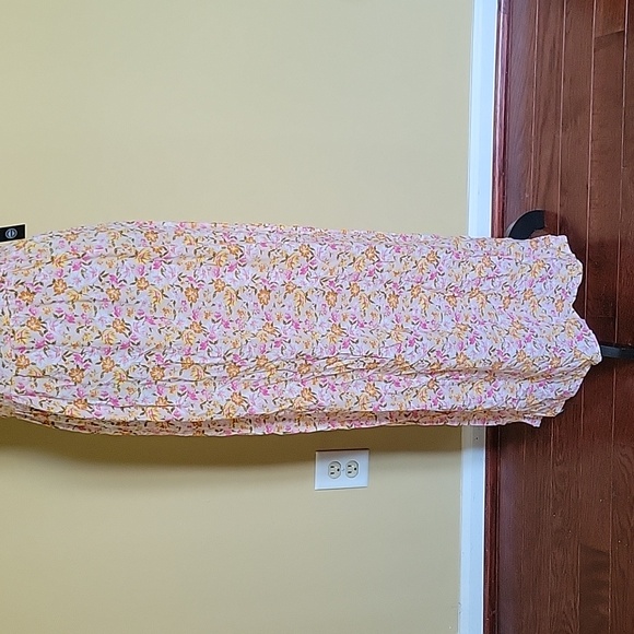 NWT As U Wish Floral Maxi Dress - Picture 3 of 11